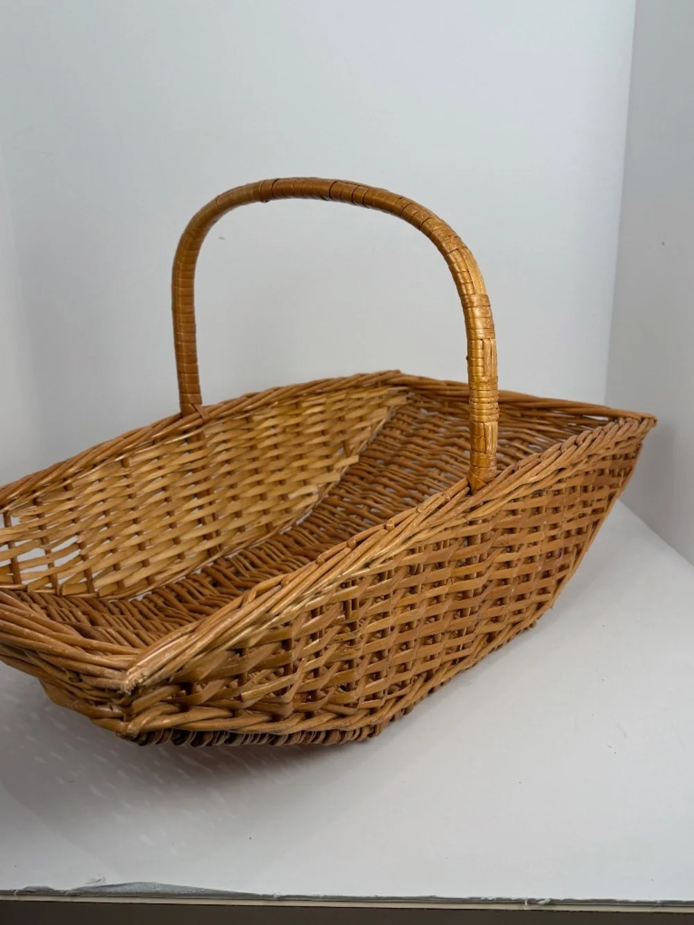 Vintage Woven English Willow/Wicker Garden Basket With Handle